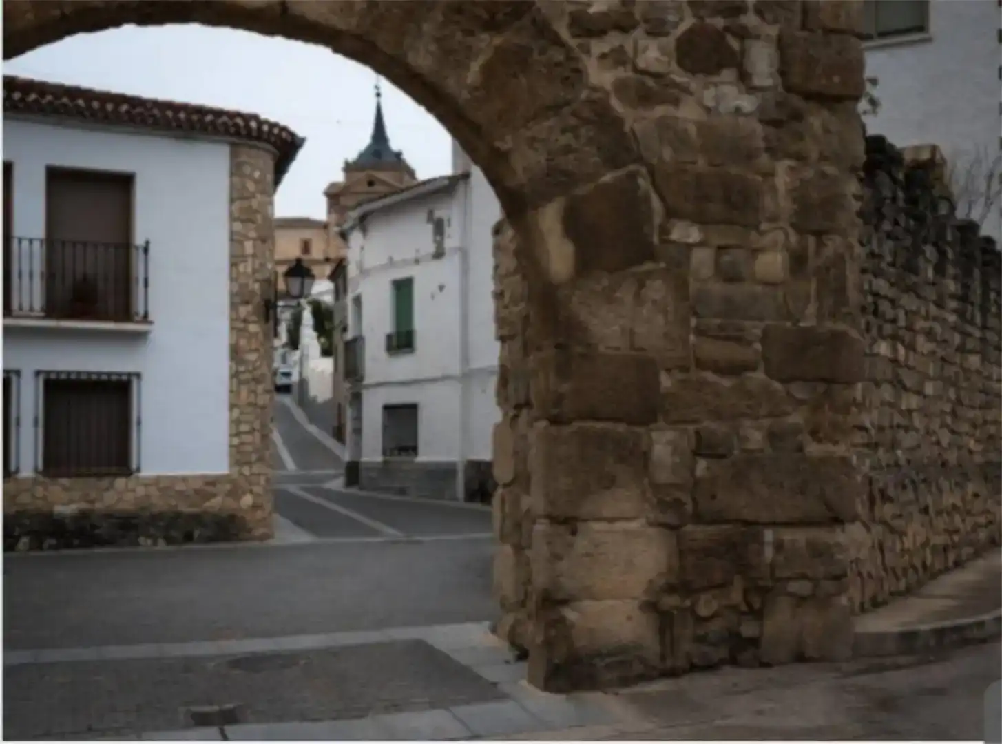 Vista exterior de Casa adosada en venta en Uclés con Amueblado