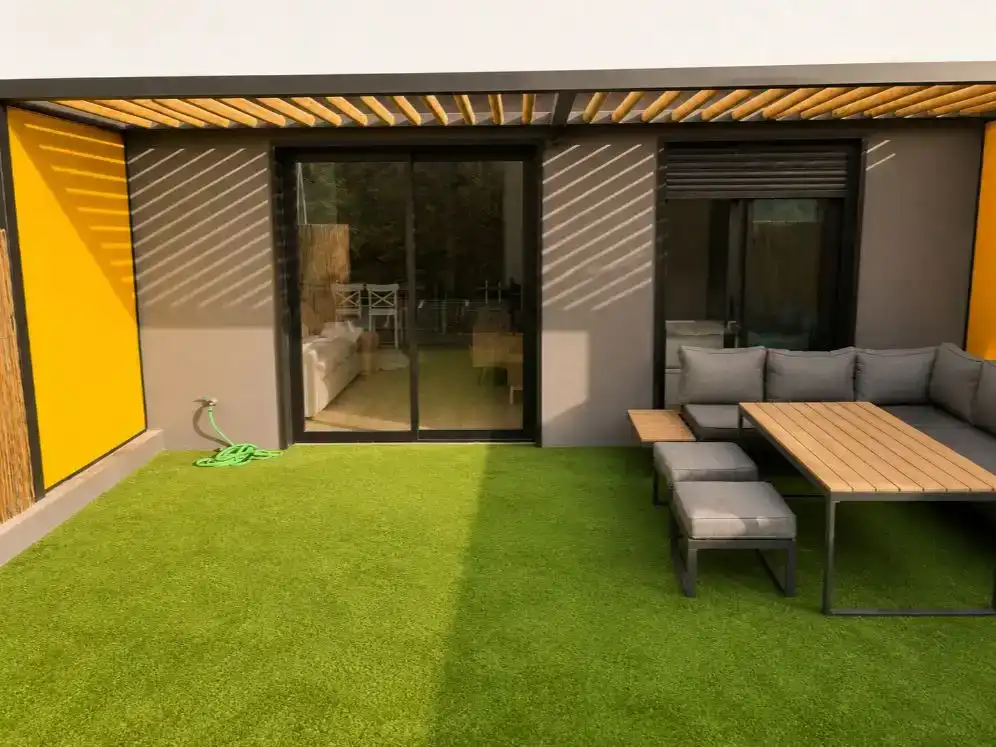 Terrasse von Wohnungen zur Miete in Mogán mit Klimaanlage, Privatgarten und Abstellraum