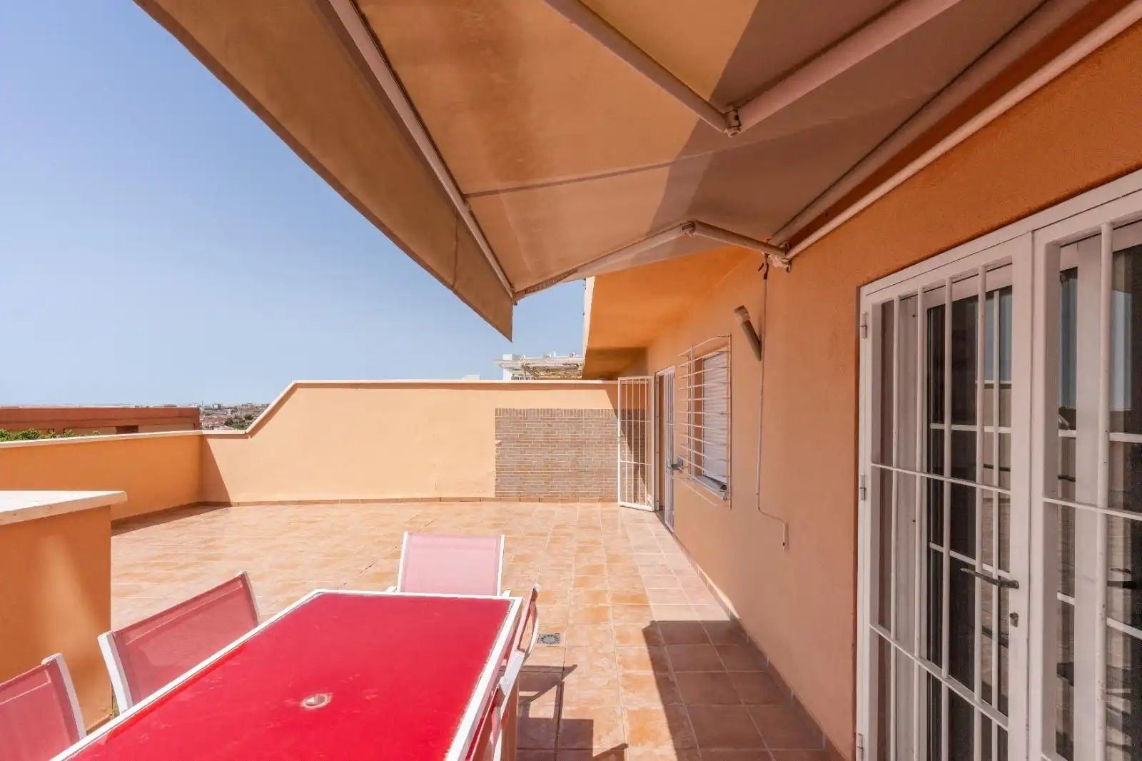 Terraza de Piso en venta en Roquetas de Mar con Aire acondicionado, Terraza y Amueblado