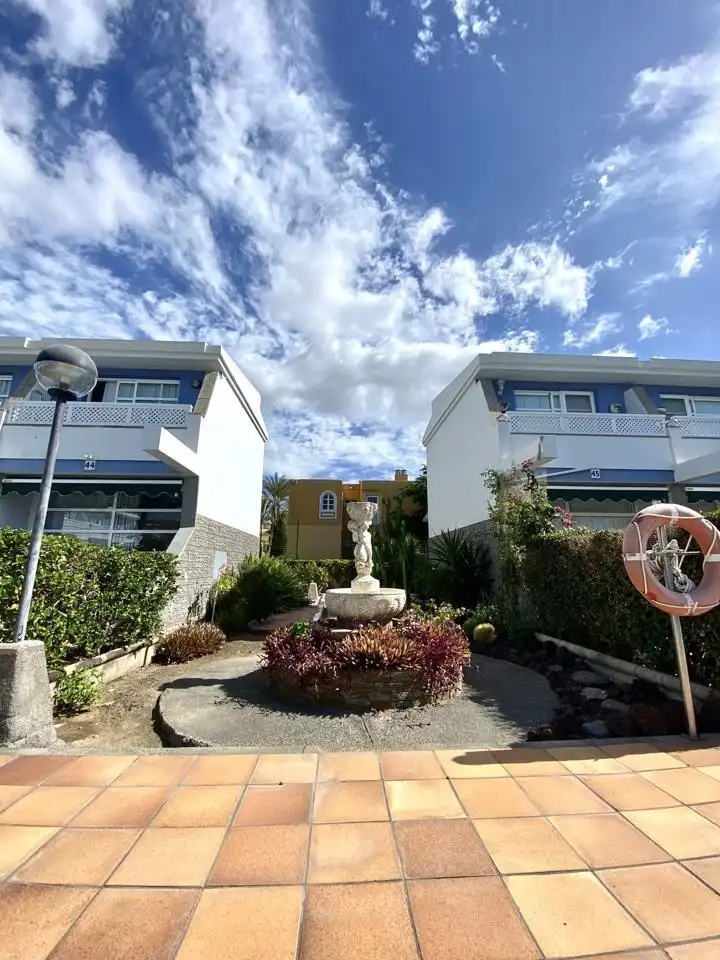 Außenansicht von Maisonette zur Miete in San Bartolomé de Tirajana mit Klimaanlage, Privatgarten und Terrasse