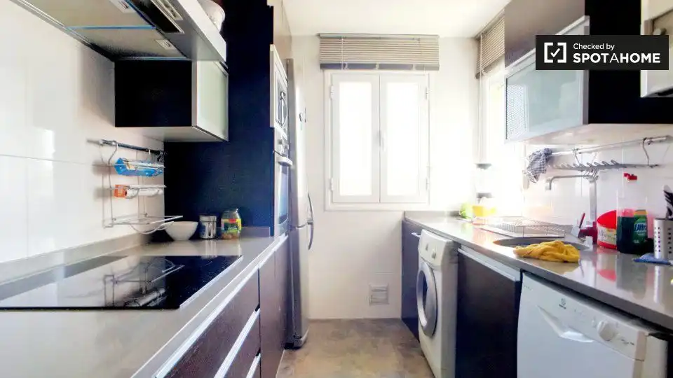 Küche von Wohnung zur untervermieten in Madrid mit Klimaanlage, Heizung und Terrasse
