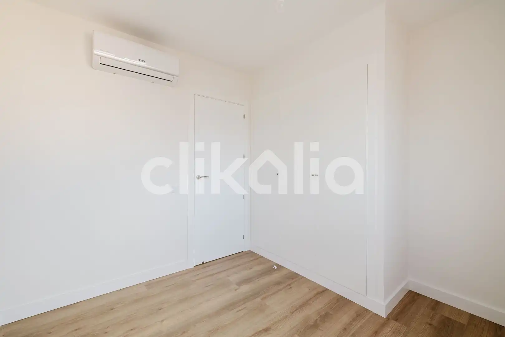 Bedroom of Flat for sale in Málaga  with Air Conditioner and Terrace