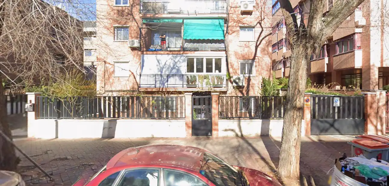 Vista exterior de Piso en venta en Madrid
