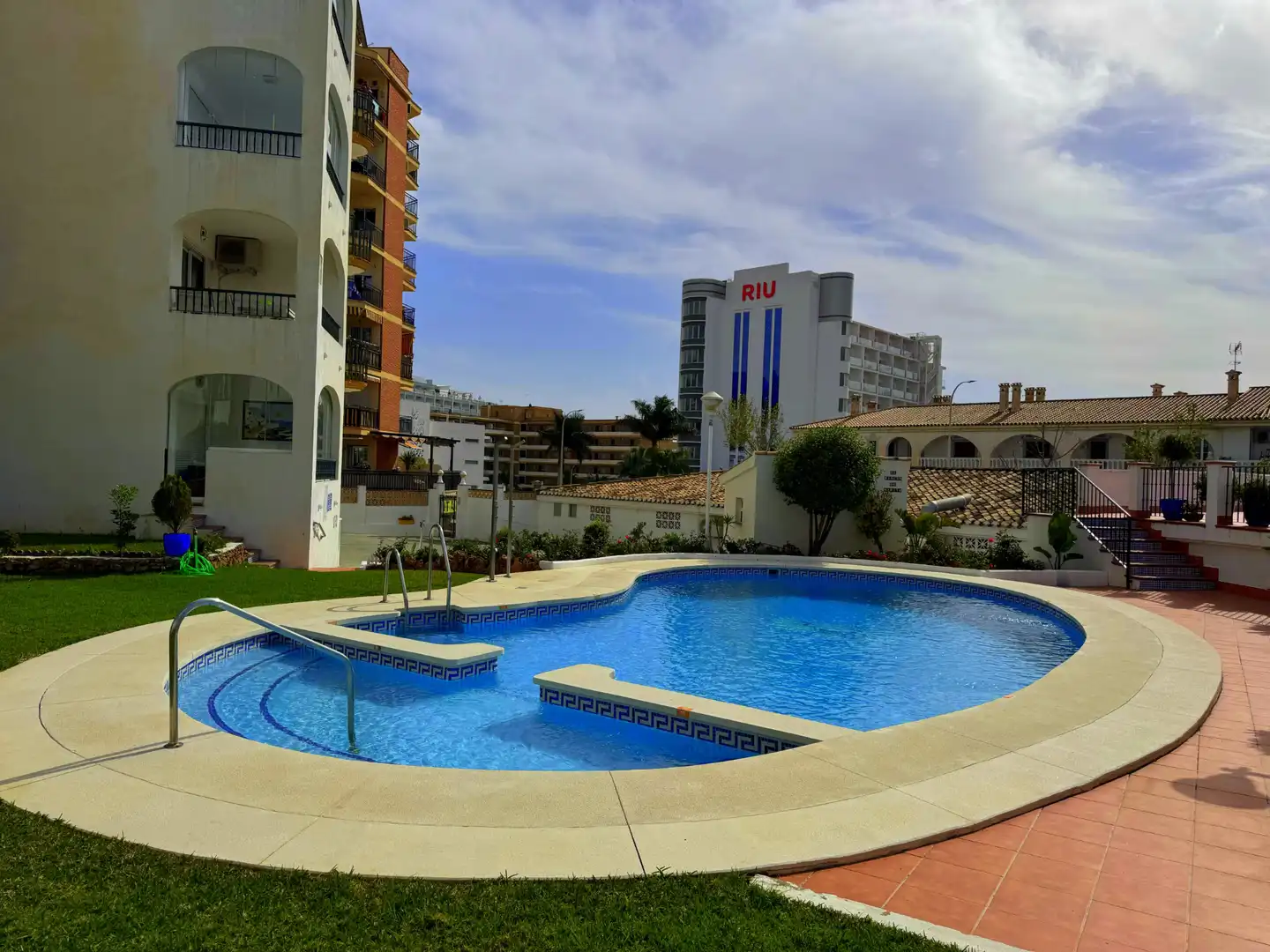 Apartament amb terrassa en venda a Calle Salvador Allende 42, imagen 2