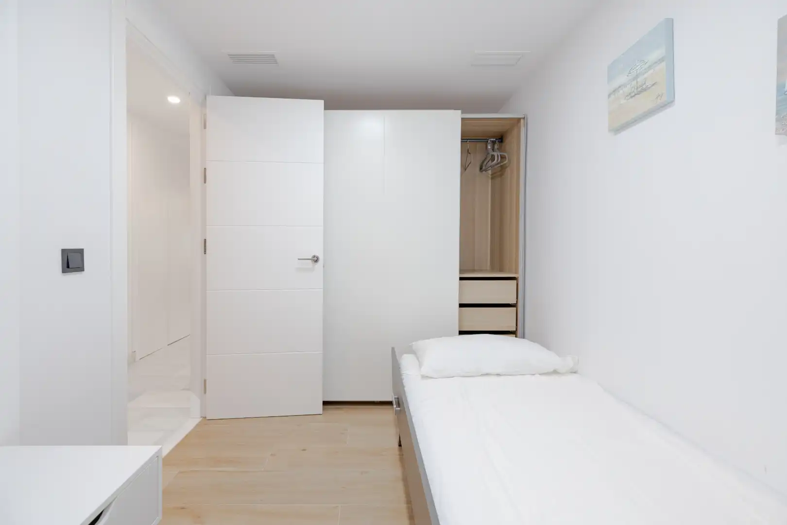 Bedroom of Ground floor for sale in Marbella  with Air Conditioner, Terrace and Community pool