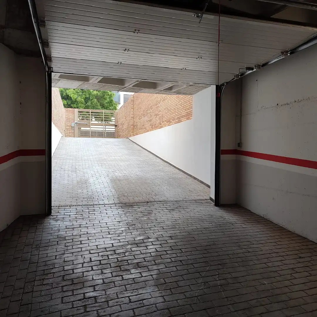 Parkplatz von Garage zum Verkauf in Almería mit Alarm
