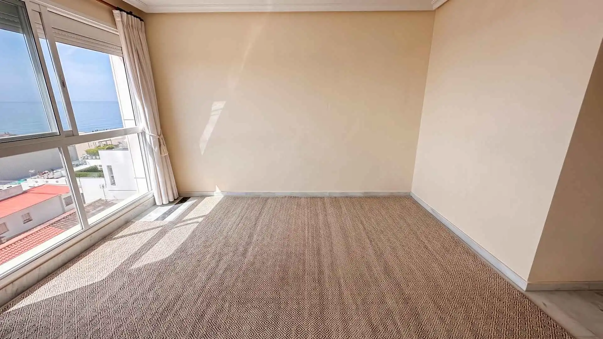 Sala d'estar de Apartament de lloguer en Marbella amb Terrassa, Piscina i Piscina comunitària