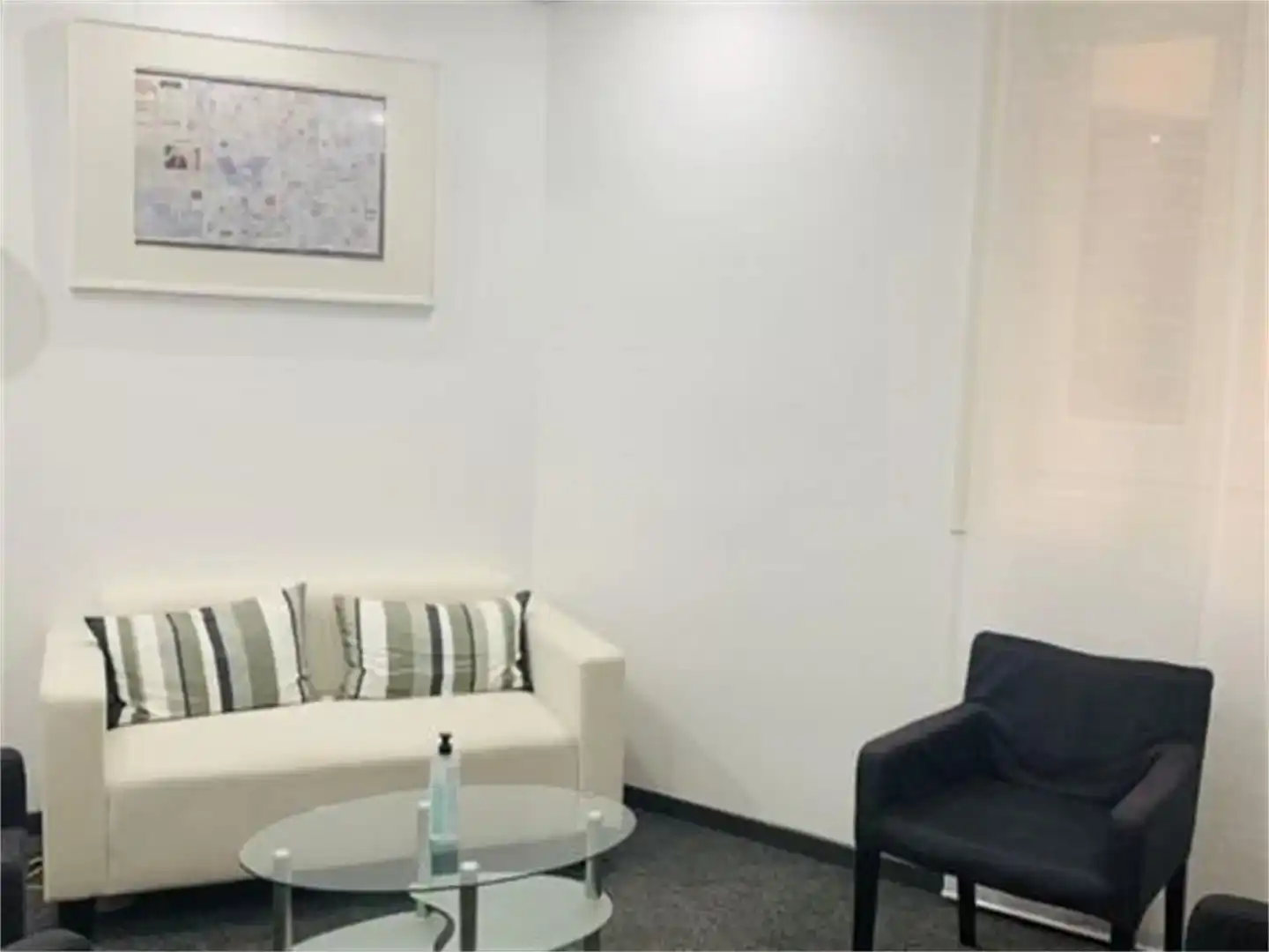 Sala d'estar de Oficina de lloguer en Madrid amb Aire condicionat, Calefacció i Moblat
