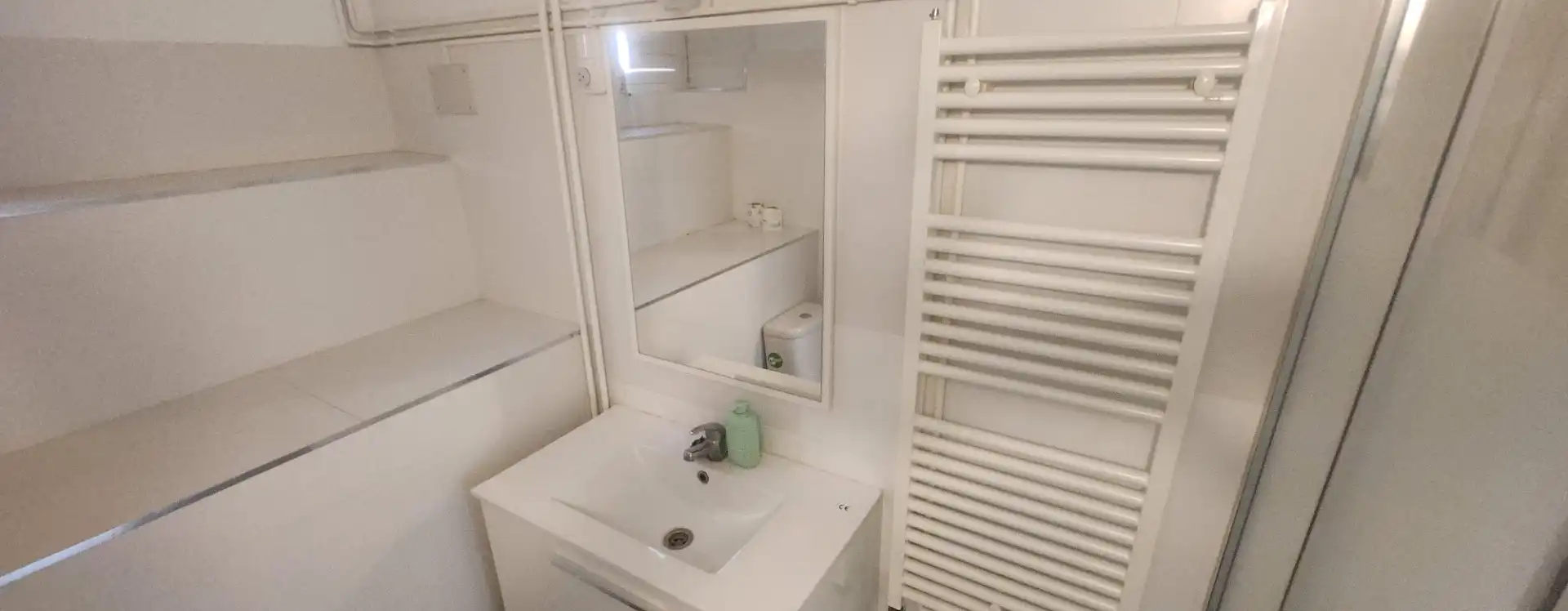 Bathroom of Flat for rent in  Palma de Mallorca  with Air Conditioner, Heating and Balcony