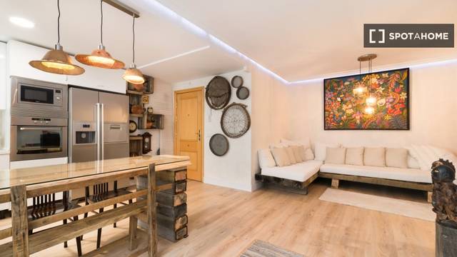 Piso en Alquiler en San Fermín