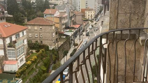 Foto 4 de Piso en venta en Camelias - Pi y Margall, Vigo
