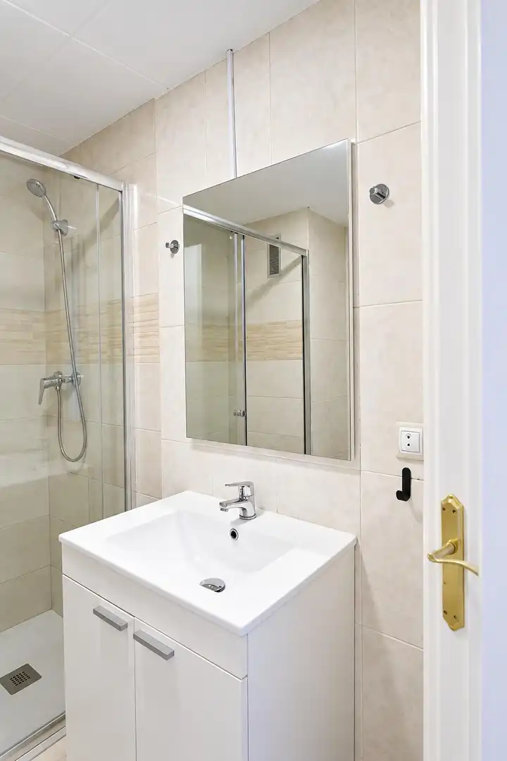 Bathroom of Flat for sale in Terrassa  with Heating and Balcony