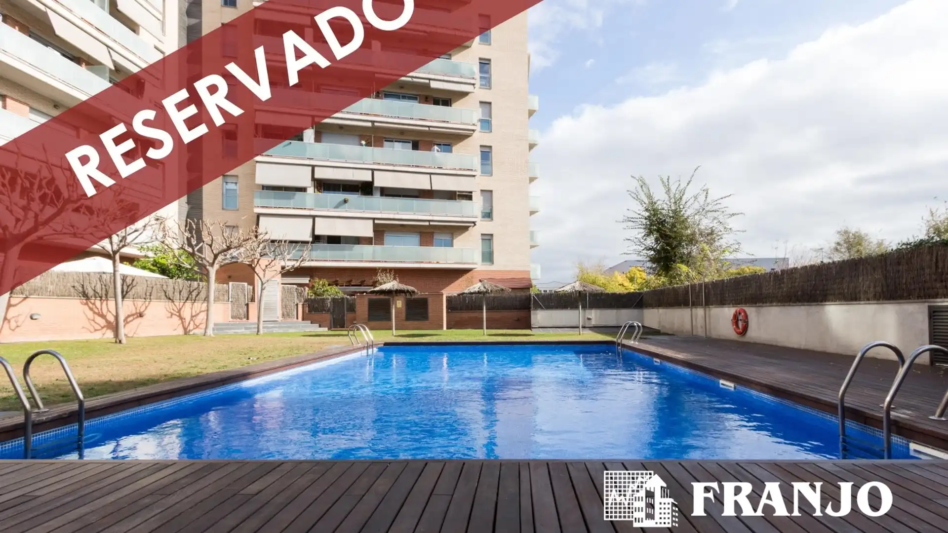 Swimming pool of Flat for sale in Barberà del Vallès  with Air Conditioner, Heating and Swimming Pool
