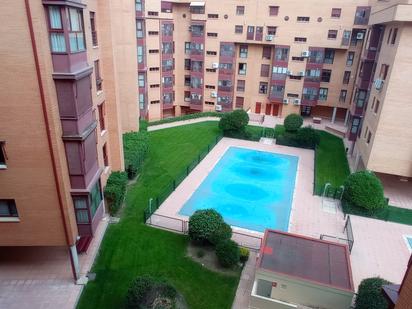 Swimming pool of Flat to rent in  Madrid Capital  with Terrace