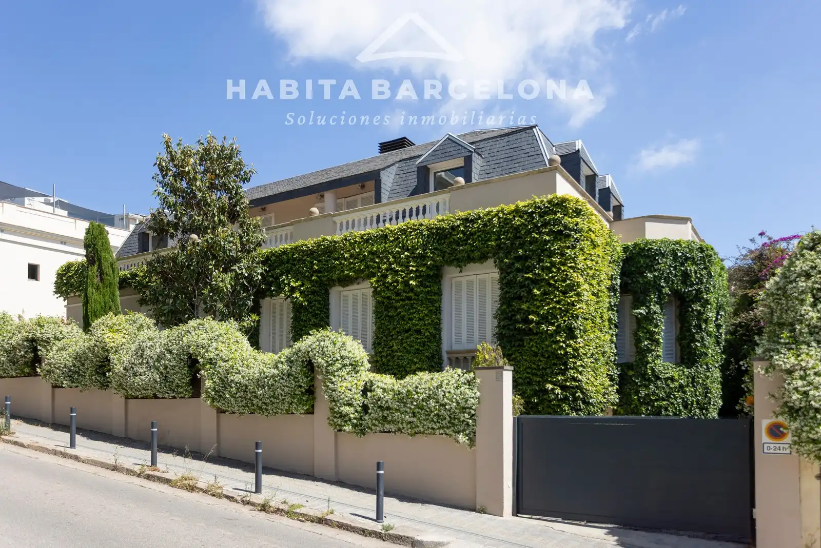 Vista exterior de Casa o chalet de alquiler en Barcelona con Aire acondicionado, Calefacción y Jardín privado