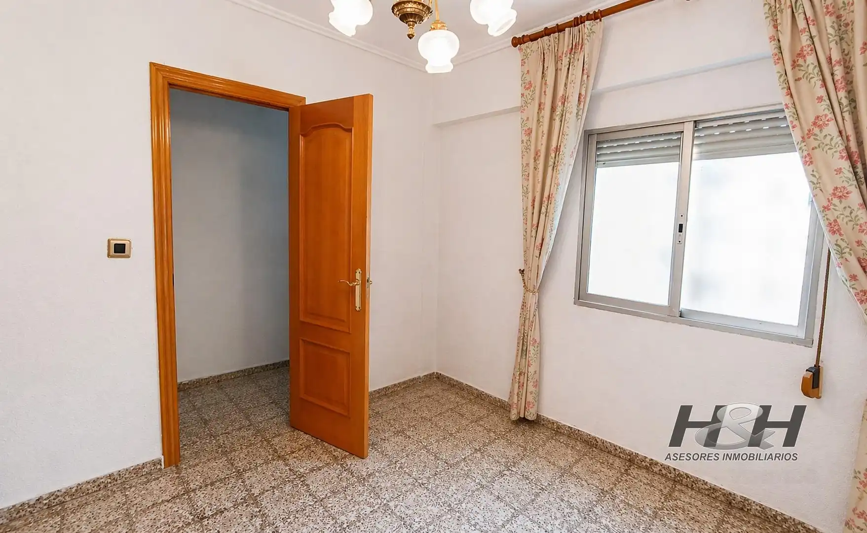 Habitación de Piso en venta en Burjassot con Balcón
