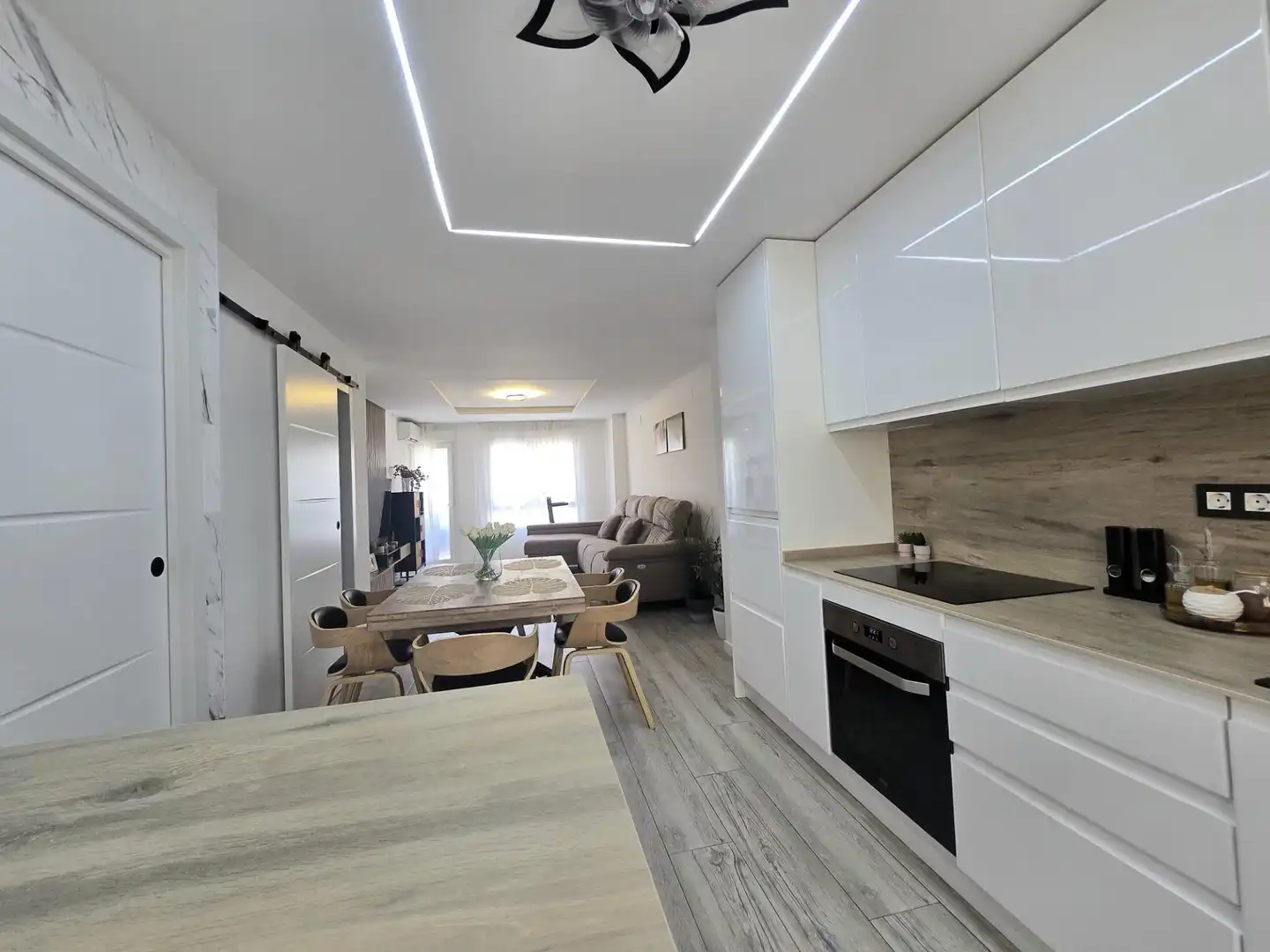 Kitchen of Flat for sale in Málaga  with Air Conditioner, Terrace and Storage room