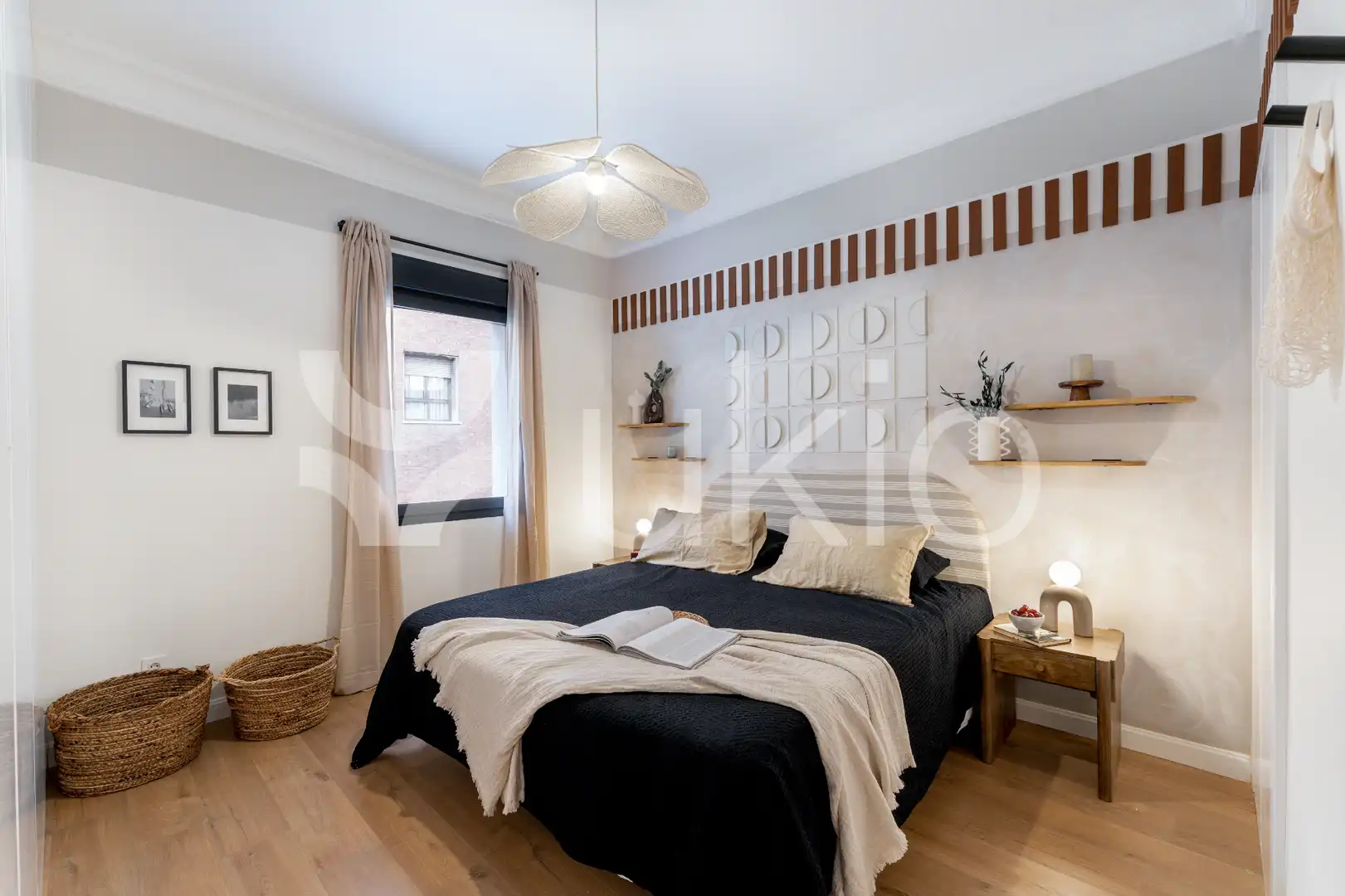 Dormitori de Apartament de lloguer en Madrid amb Aire condicionat, Calefacció i Moblat