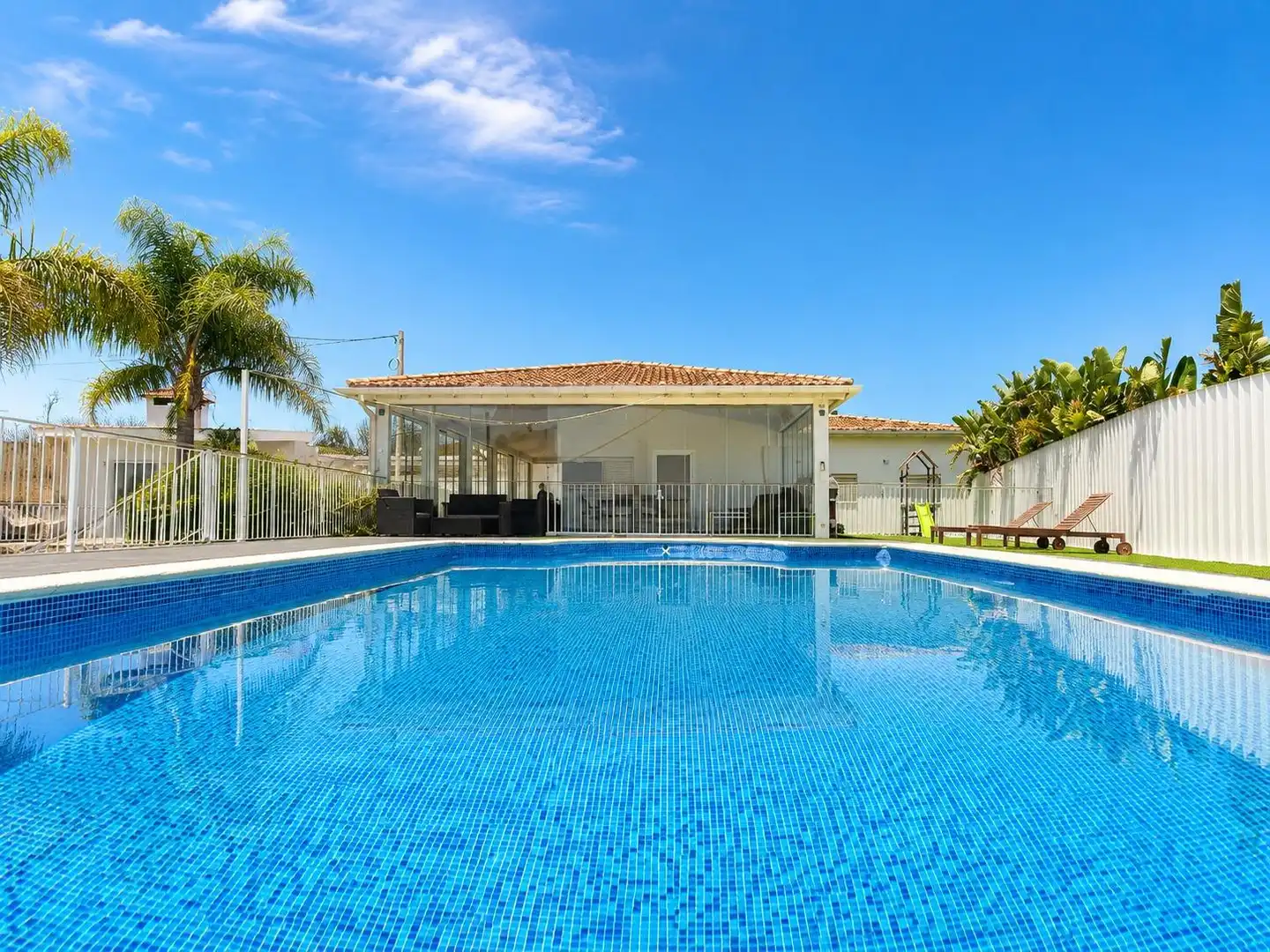 Piscina de Casa o xalet en venda en Carlet amb Aire condicionat, Calefacció i Jardí privat