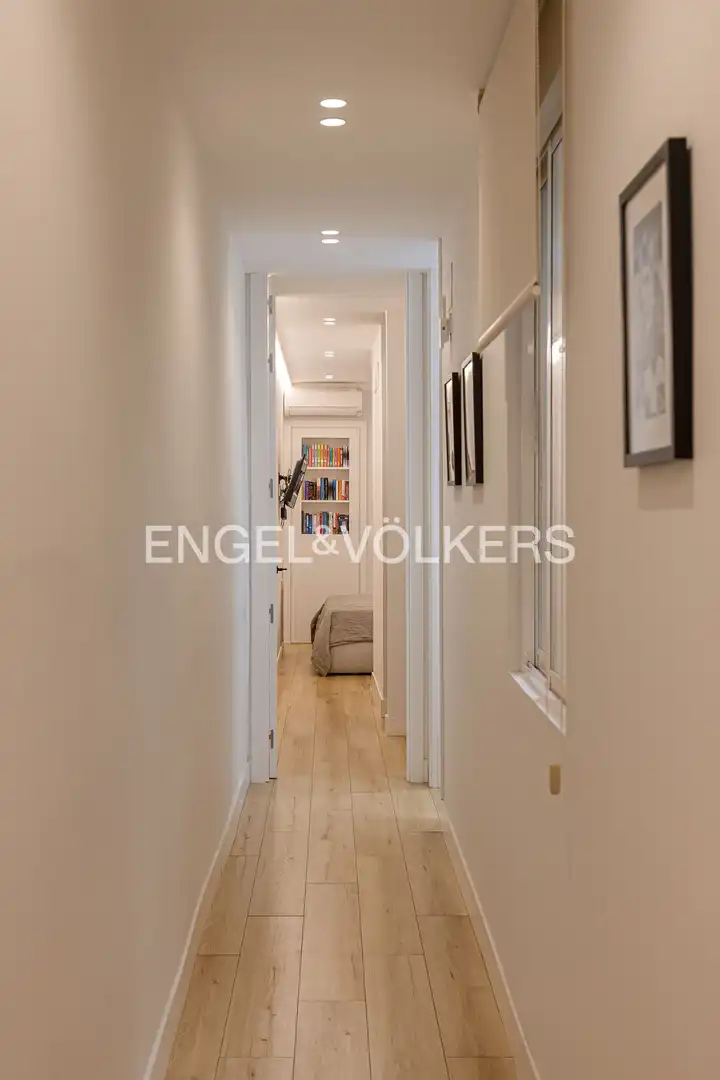 Flat for rent in Madrid  with Air Conditioner, Heating and Furnished
