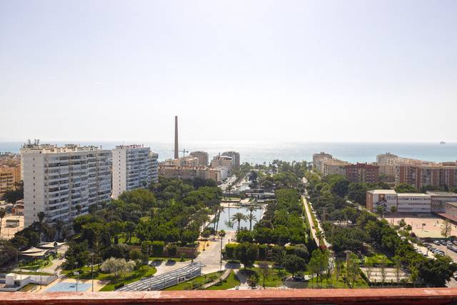 Ático en Venta en Calle Beethoven en Los Guindos - Parque Mediterráneo - Santa Paula