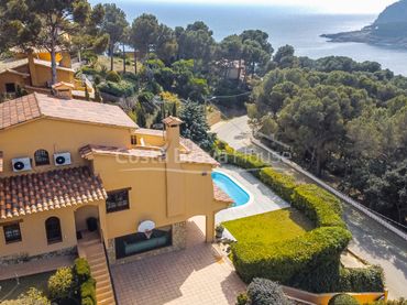 Casa amb piscina en venda a Illa Negra