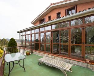 Terrassa de Casa o xalet en venda en Sondika amb Aire condicionat, Calefacció i Jardí privat