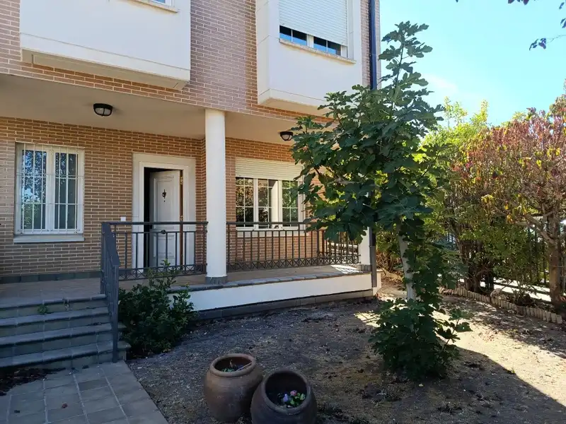 Semi-detached house with pool for sale in Simancas, imagen 22