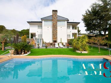 Villa avec balcon à vendre à Carrer SIL