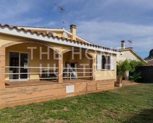 Vista exterior de Casa o xalet en venda en Viladamat amb Aire condicionat, Calefacció i Jardí privat