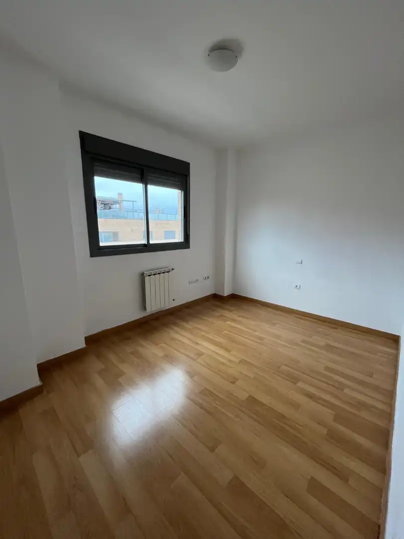 Habitación de Ático en venta en Arganda del Rey con Calefacción, Parquet y Terraza