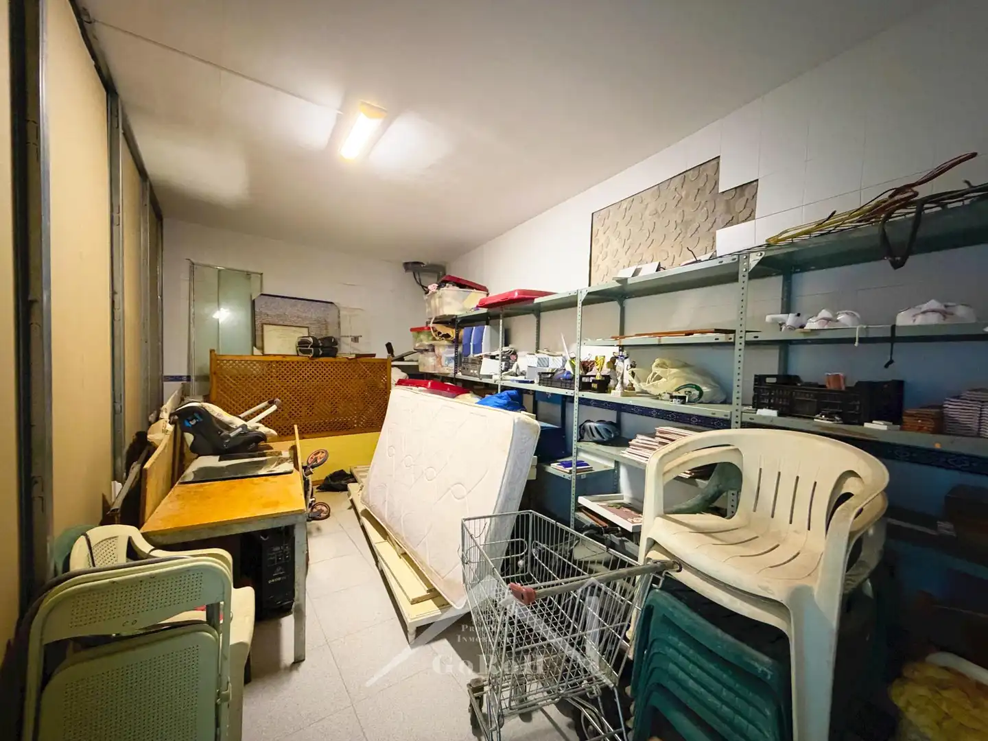 Edificio en venta en Almadén de la Plata, Sevilla
