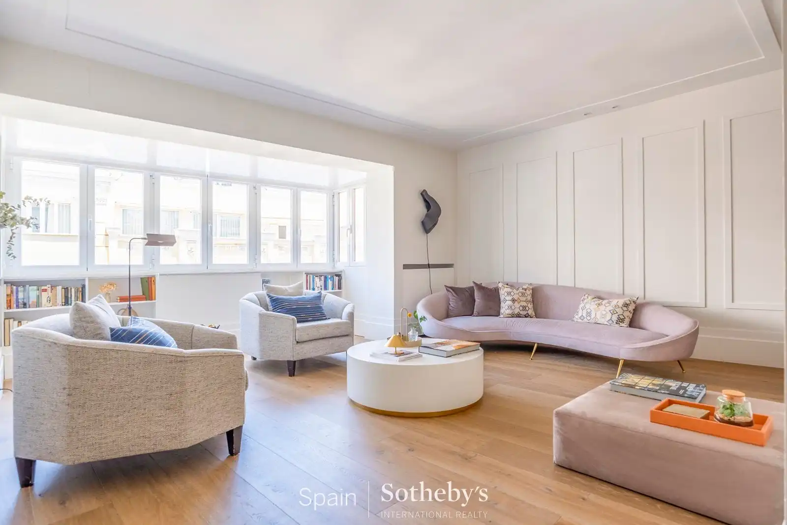 Sala d'estar de Apartament en venda en Madrid amb Aire condicionat, Calefacció i Traster