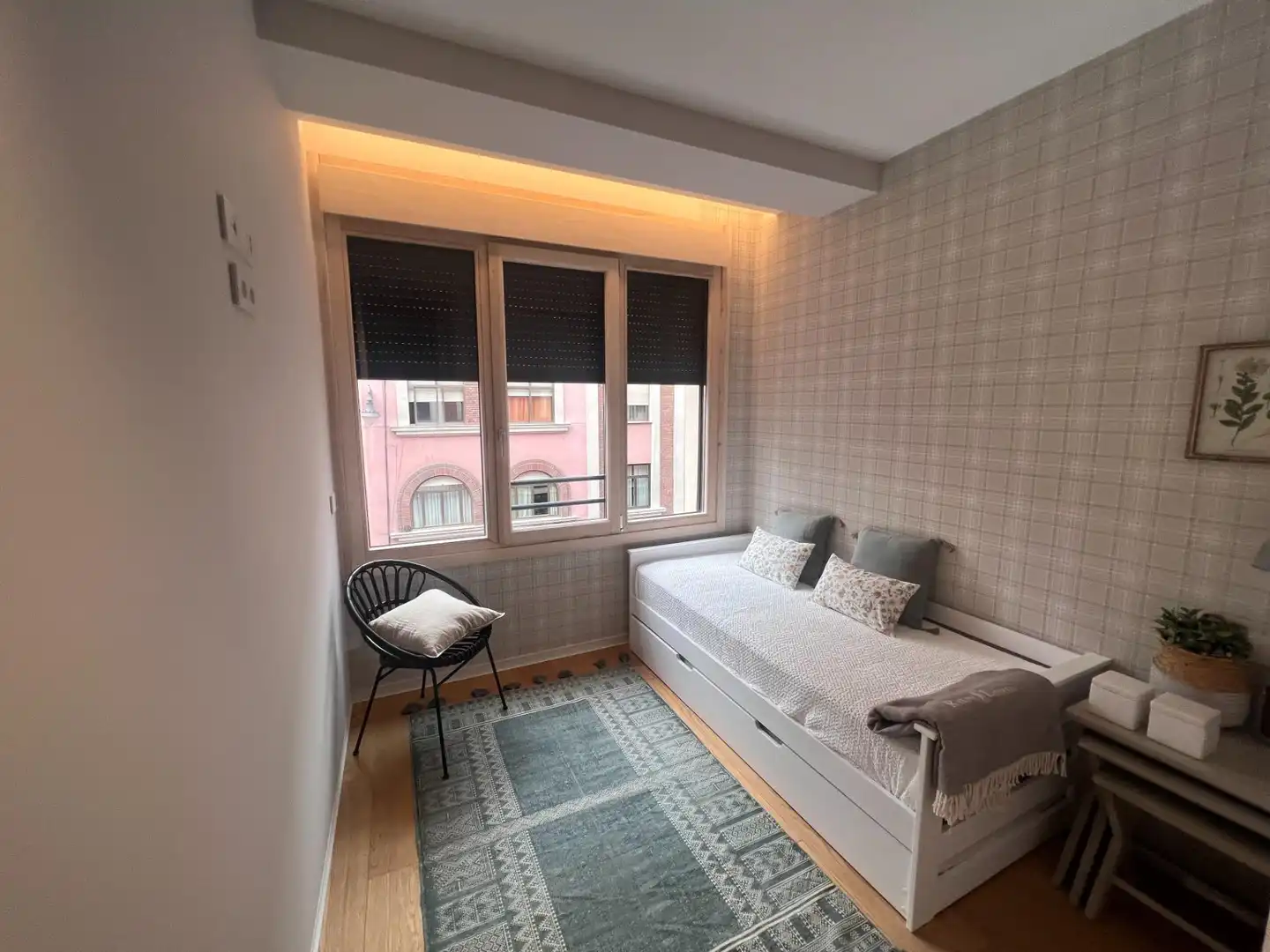 Habitación de Apartamento de alquiler en León Capital  con Calefacción, Parquet y Amueblado