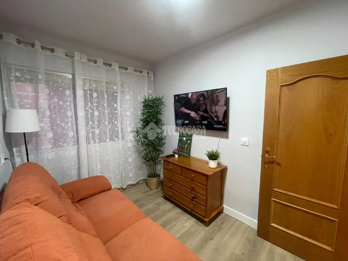 Habitación de Piso en venta en Madrid con Calefacción
