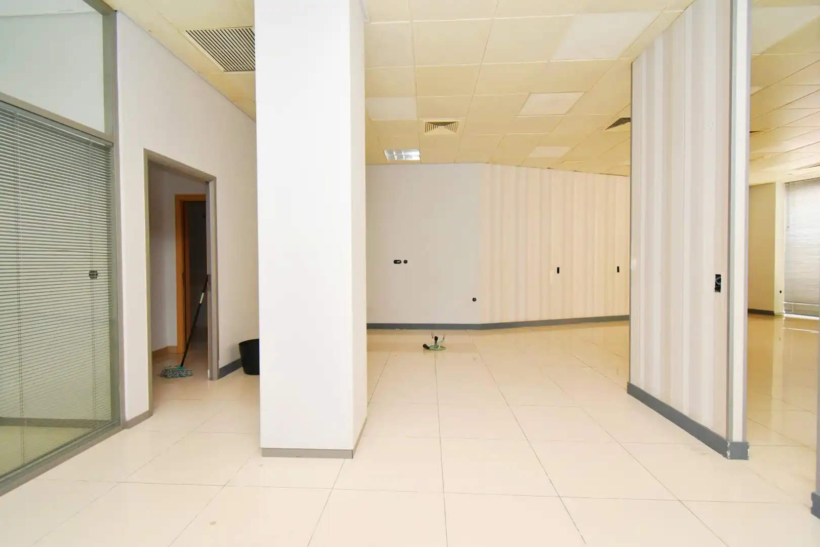 Local comercial en venda a El Ejido Ciudad, imagen 24