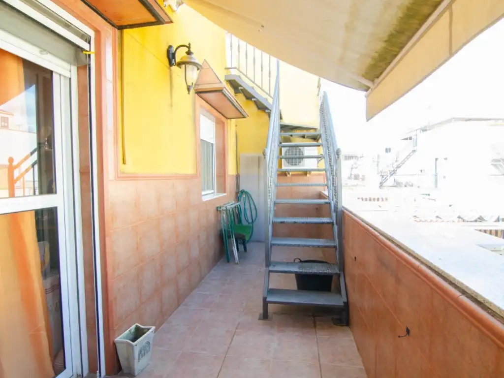 Terrassa de Casa o xalet en venda en La Rinconada