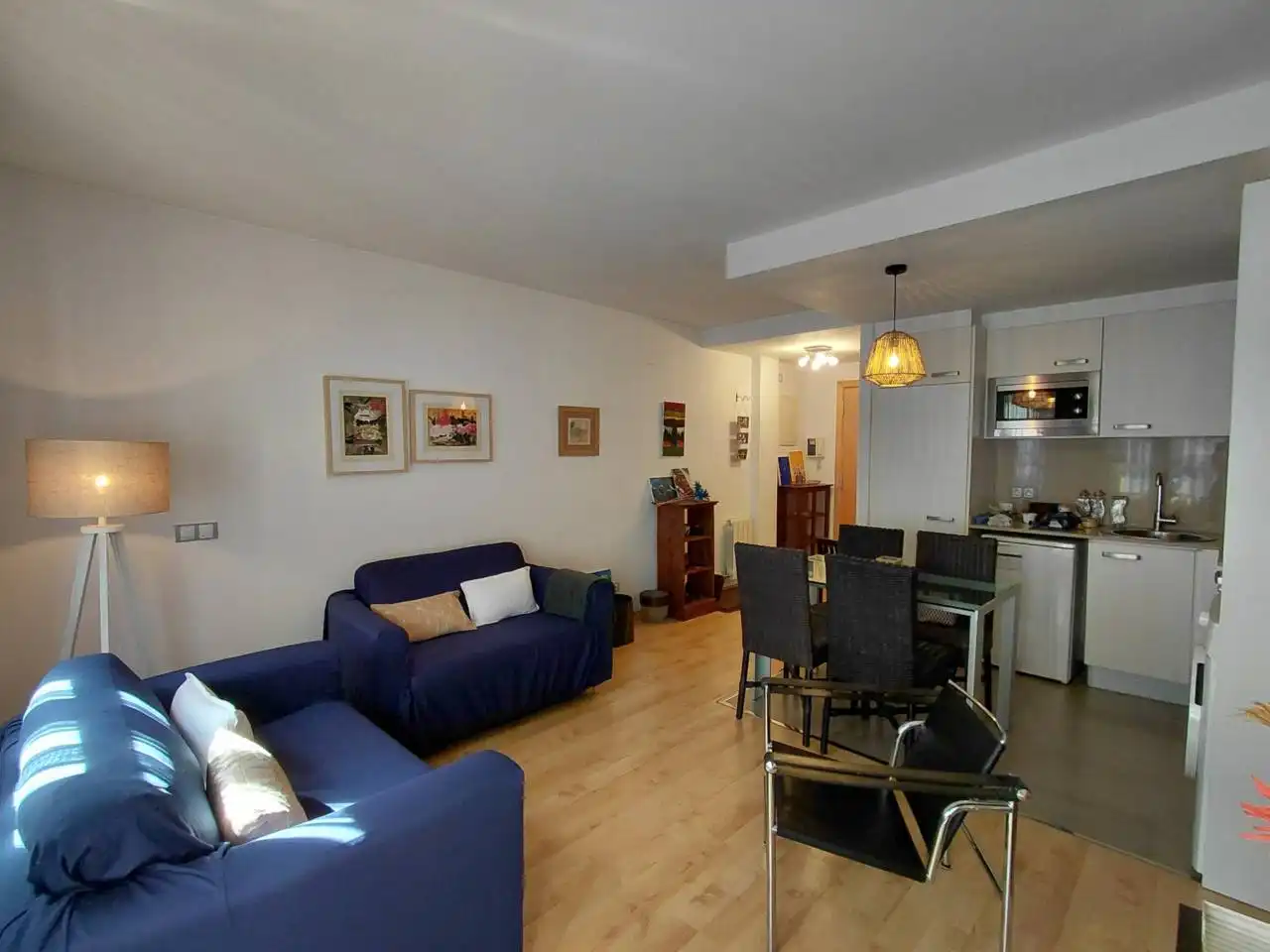 Sala de estar de Piso de alquiler en Girona con Calefacción, Parquet y Amueblado