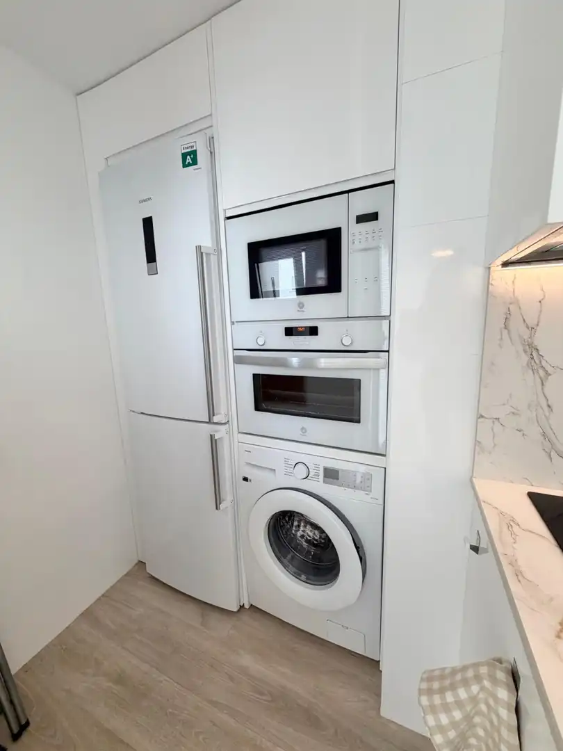 Kitchen of Flat for rent in  Logroño  with Heating, Terrace and Furnished
