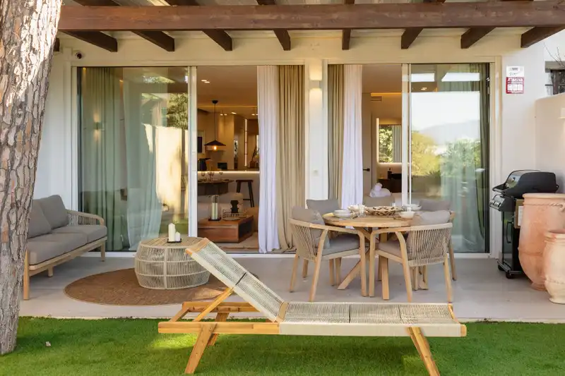 Terrasse von Wohnungen zur Miete in Marbella mit Klimaanlage, Möbliert und Fernseher