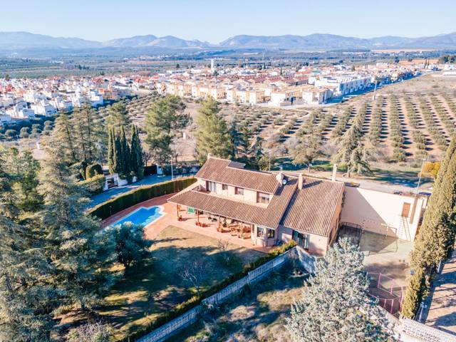 Casa-chalet en Venta en Calle Tramontana en Albolote