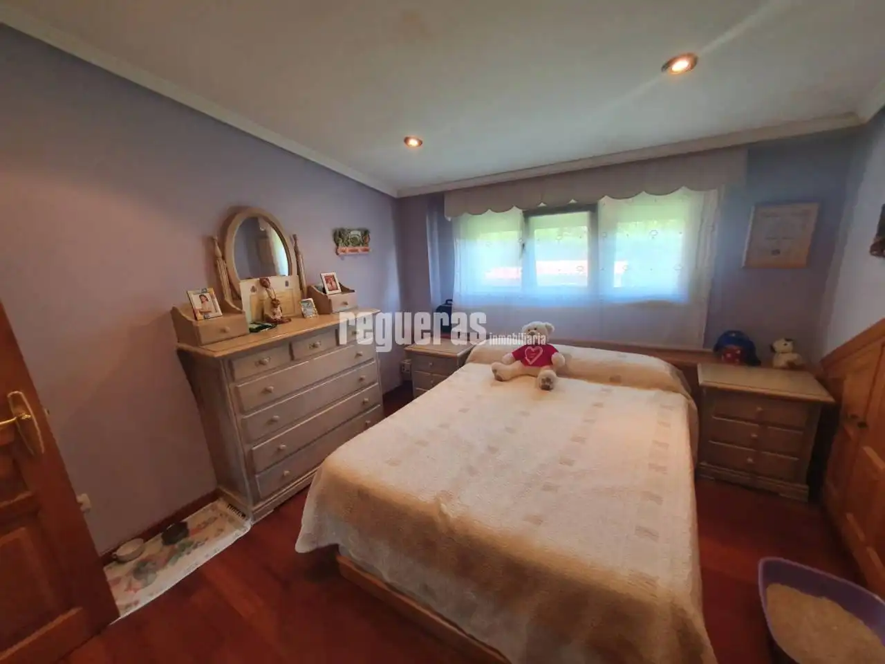 Habitación de Casa o chalet en venta en Avilés con Calefacción, Parquet y Terraza