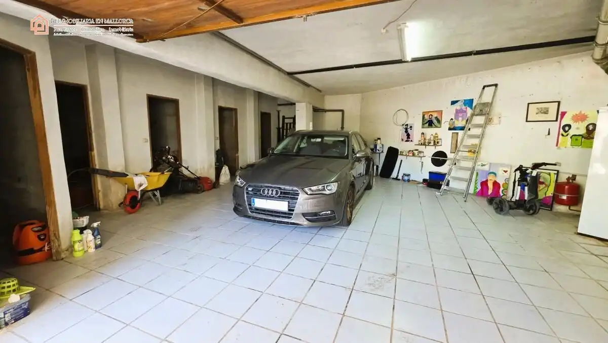 Aparcament de Finca rústica en venda en Sóller amb Aire condicionat, Calefacció i Jardí privat