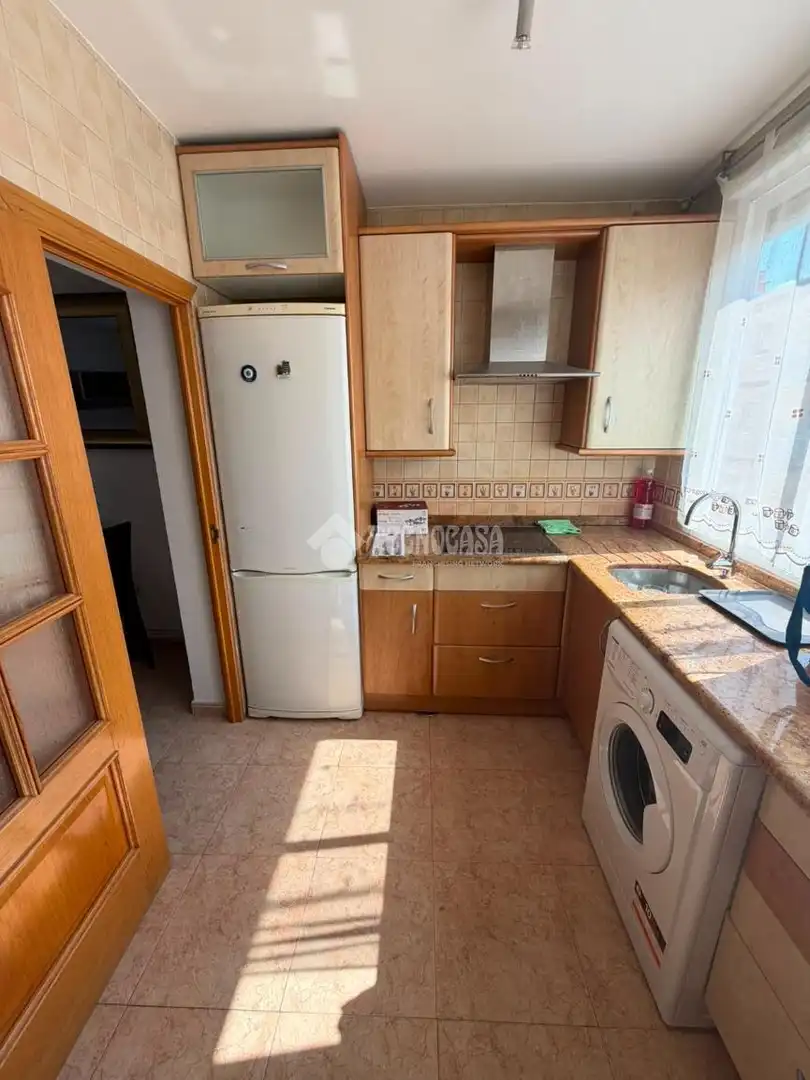 Kitchen of Flat for rent in Getafe  with Air Conditioner and Heating