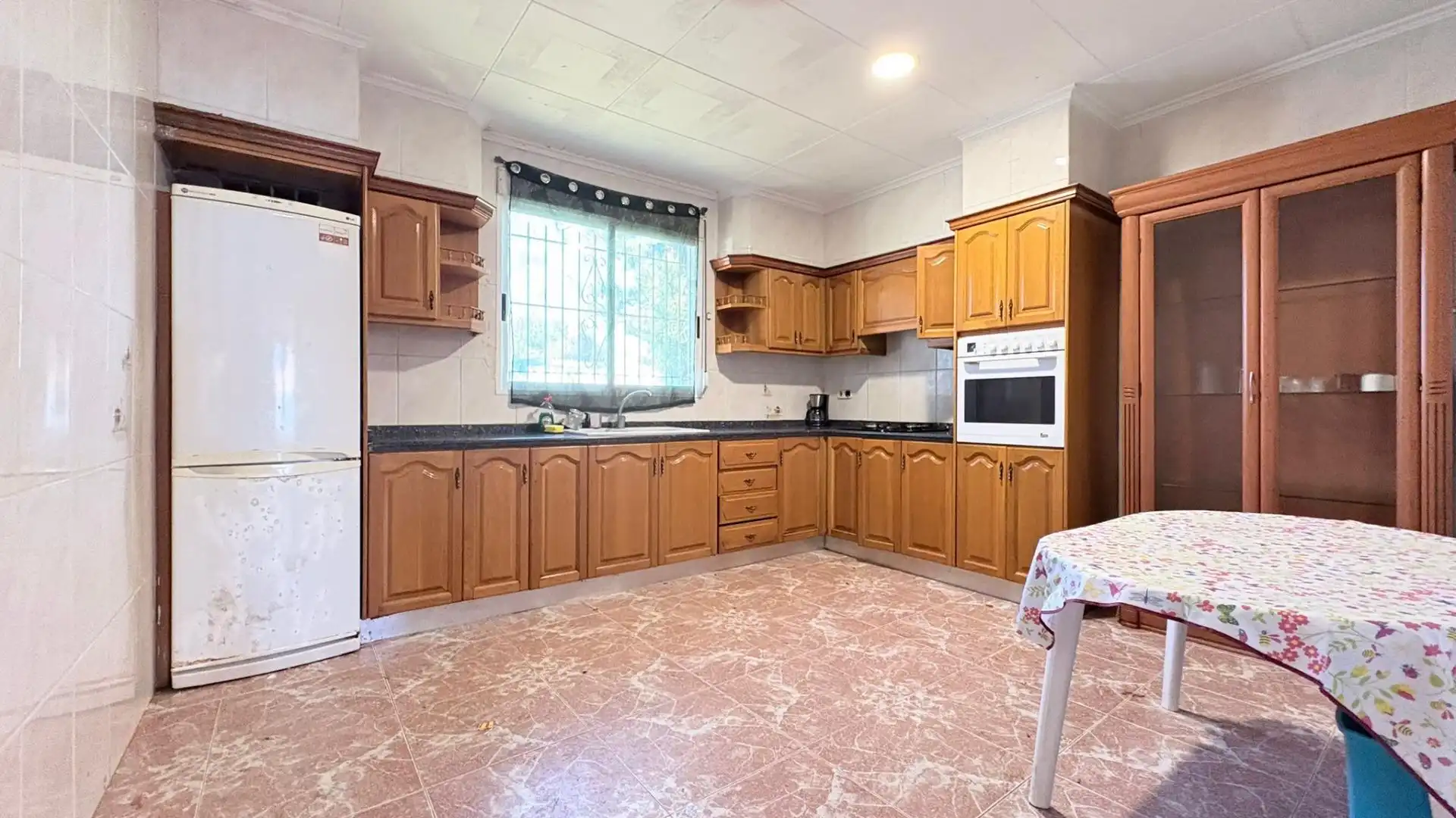 Cocina de Finca rústica en venta en Cullera con Aire acondicionado, Jardín privado y Trastero