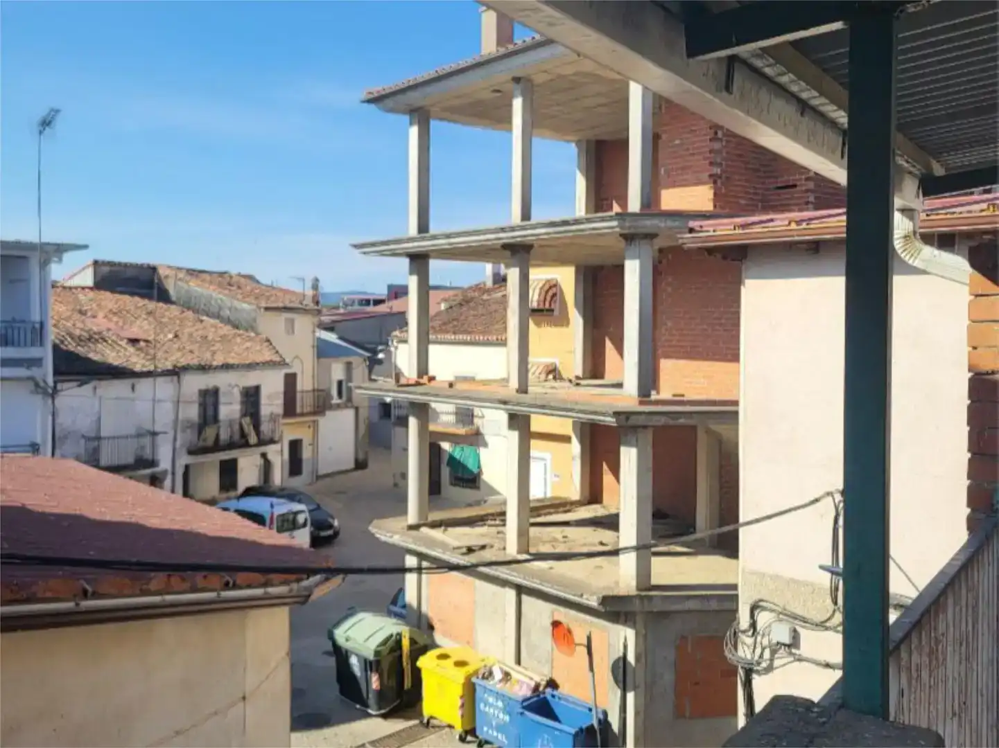 Vista exterior de Piso en venta en Ahigal con Trastero