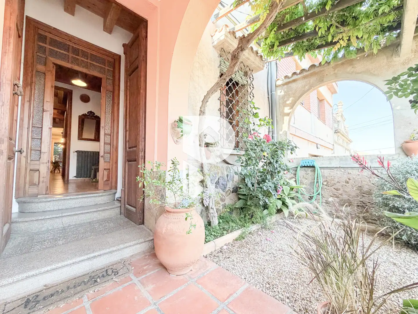 Casa adosada en venta en Sant Vicenç Dels Horts con Aire acondicionado, Calefacción y Jardín privado