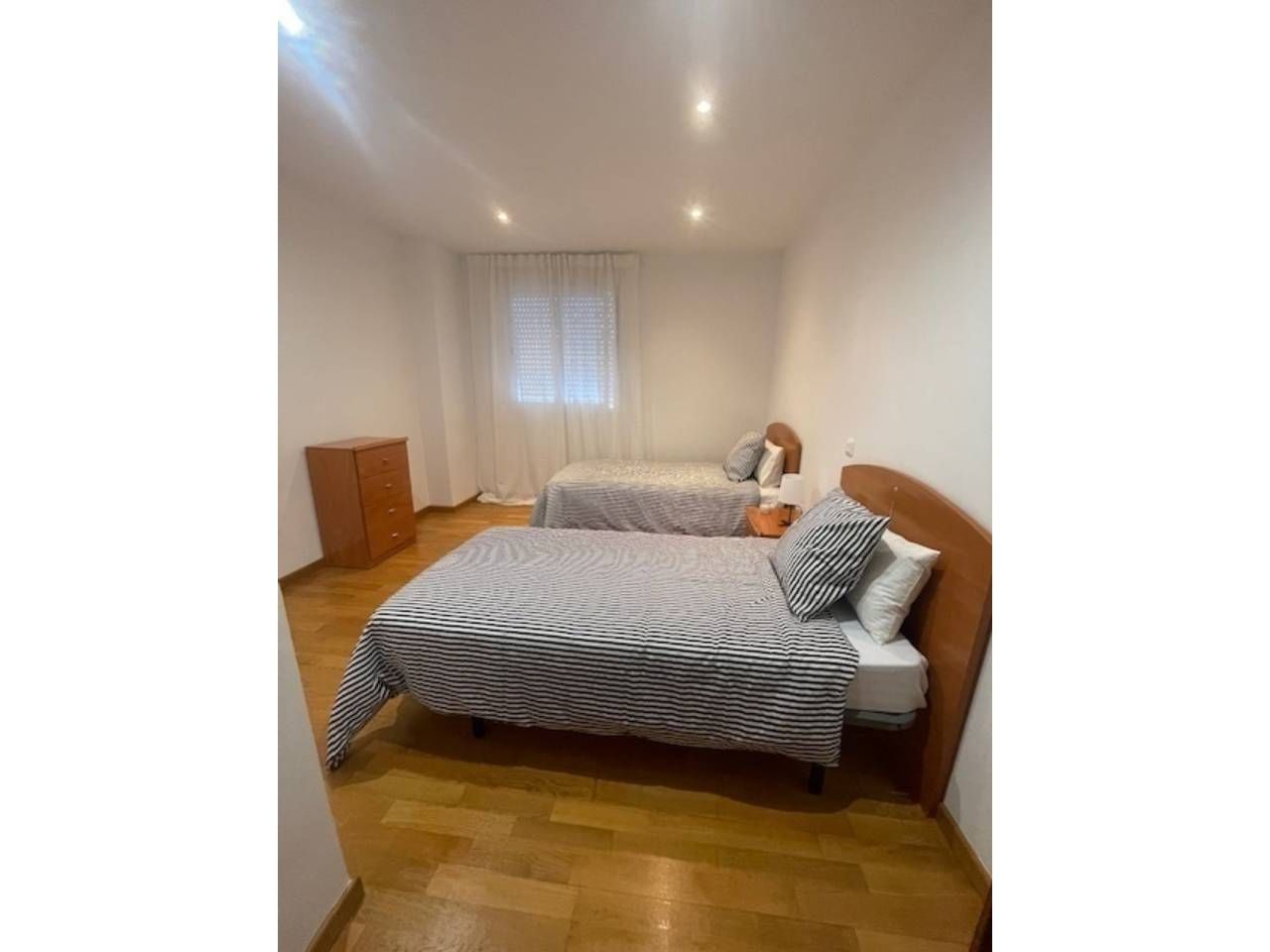 Bedroom of Flat for rent in  Huelva Capital  with Air Conditioner, Heating and Parquet flooring