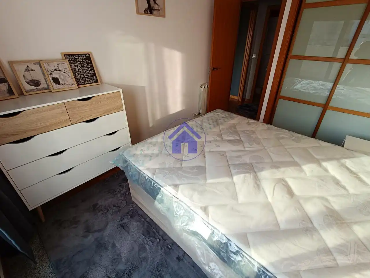 Habitación de Piso de alquiler en Vigo  con Calefacción, Terraza y Piscina