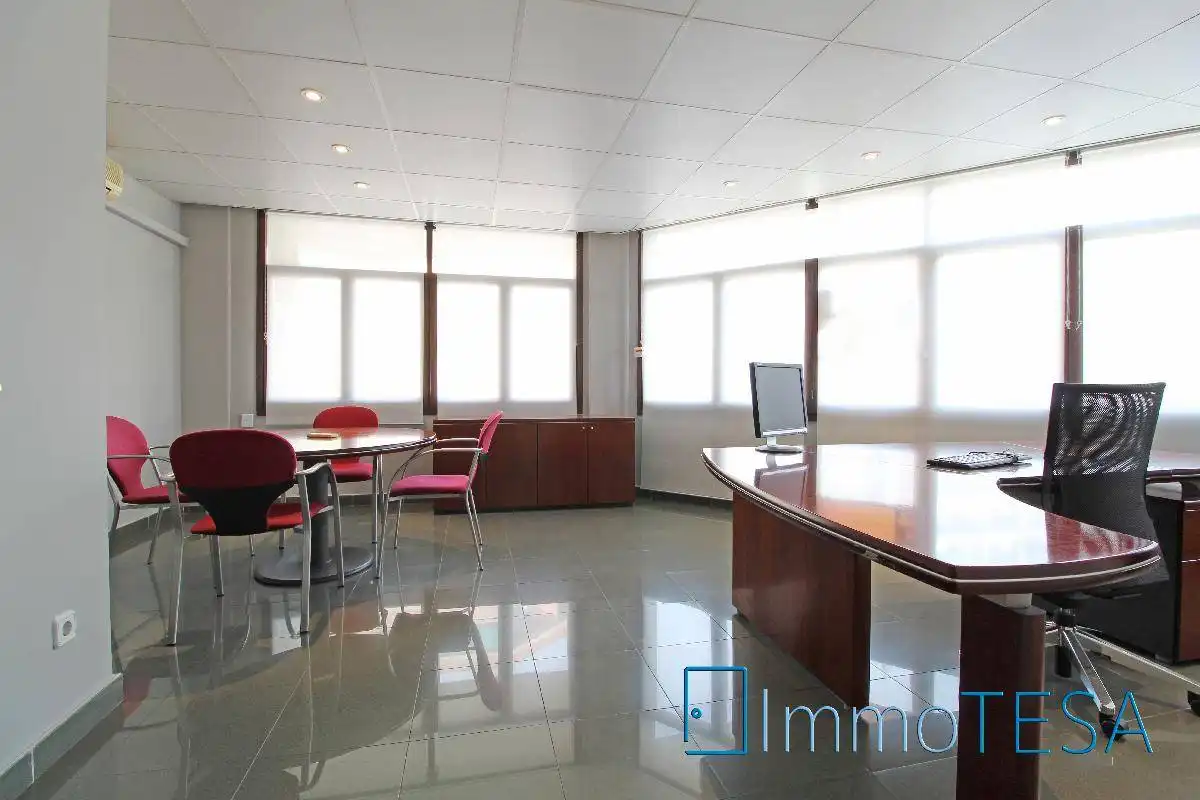 Büro zum Verkauf in Barberà del Vallès mit Heizung